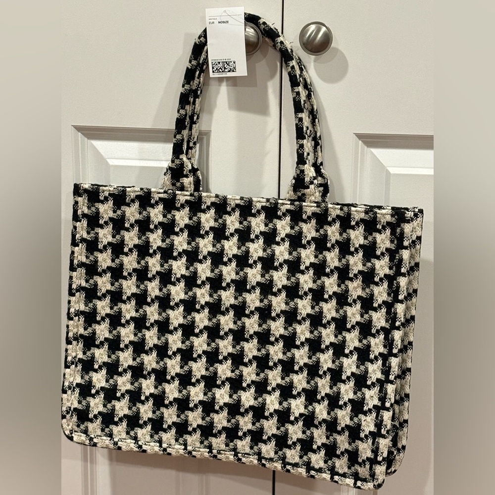 Tote and matching hat
